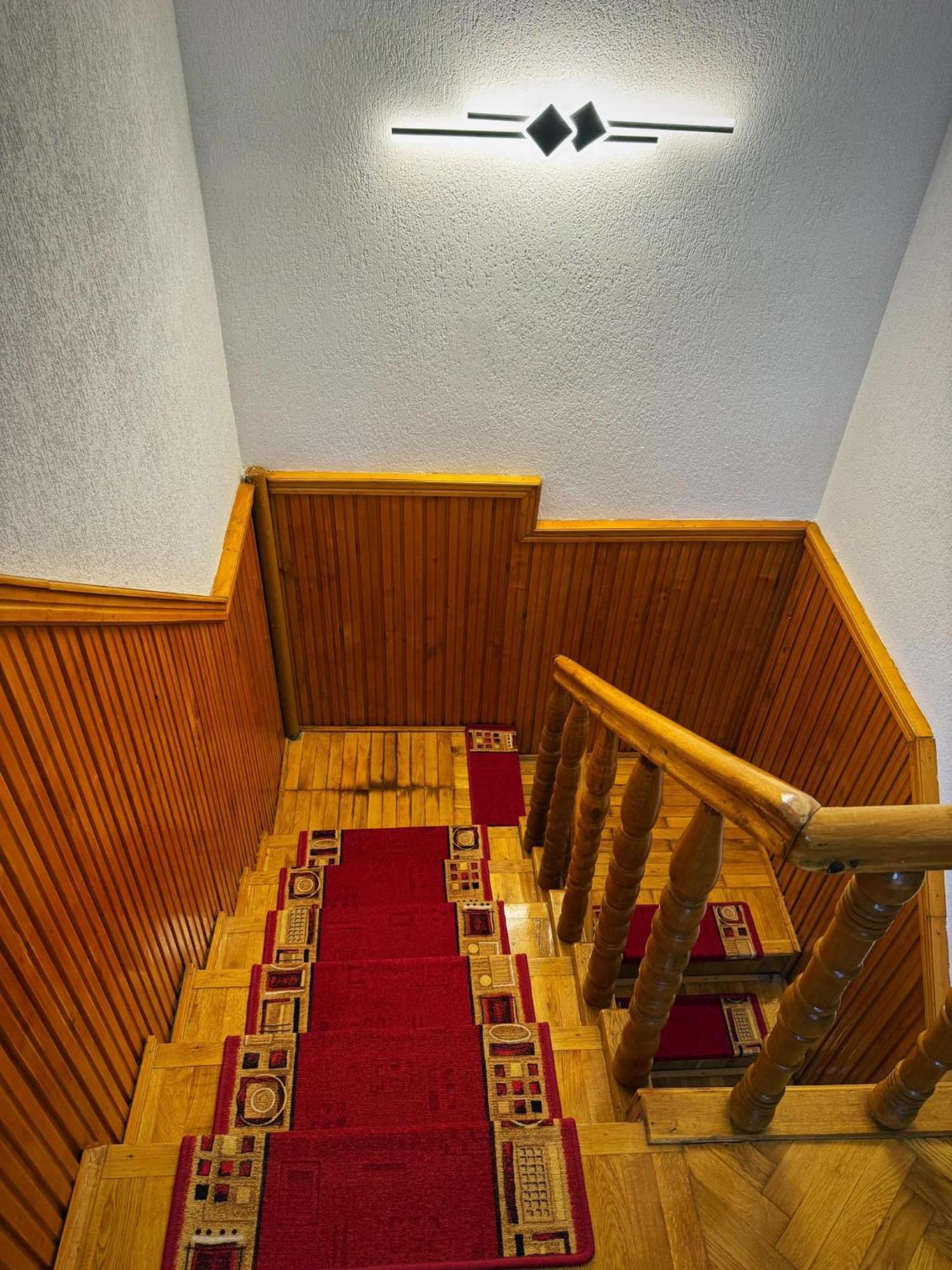 Casa Mary Hotell Haţeg Exteriör bild